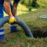 Dlaczego warto sprawdzić atest higieniczny PZH w połączeniu z deklaracją zgodności producenta podczas zakupu szamba betonowego?